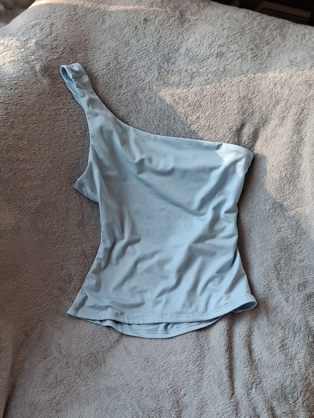 Asymmetric One-Shoulder Tank Top in Light Blue